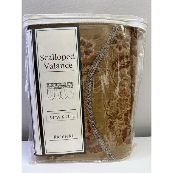 Richfield Scalloped Valance 54” W X 20” L (137 CM X 50 CM) New - Picture 1 of 4